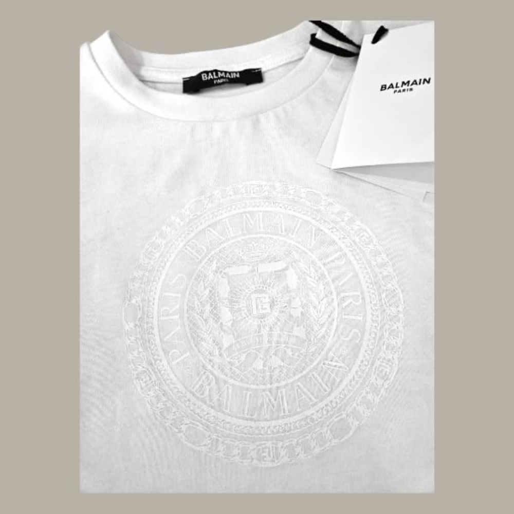 BALMAIN  Kids Embossed Logo  T-Shirt.  Size - 6A white New Season 2026